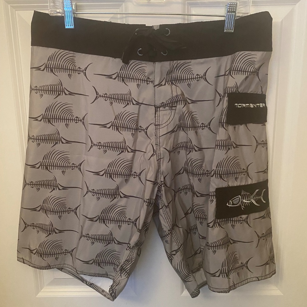 NWT board shorts size 32